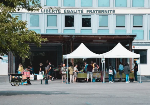 Première cantine éphémère organisée par le Collectif éco-citoyen du bois du Château à la maison des associations de Lorient